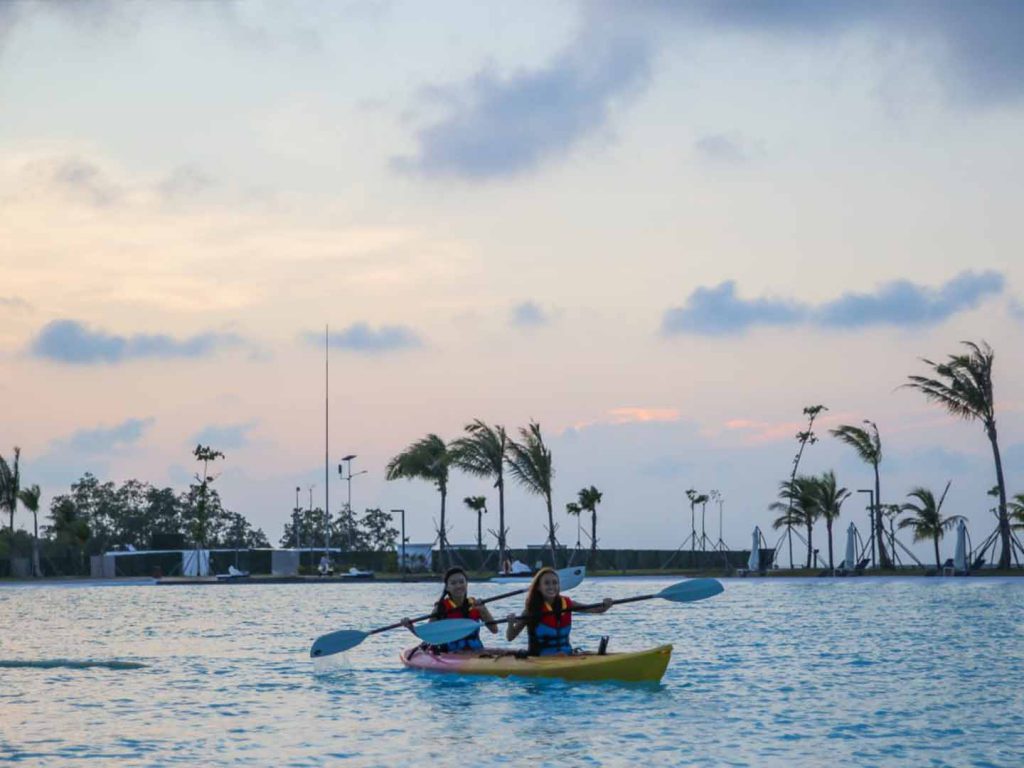 Chill Cove Treasure Bay - Kayaking