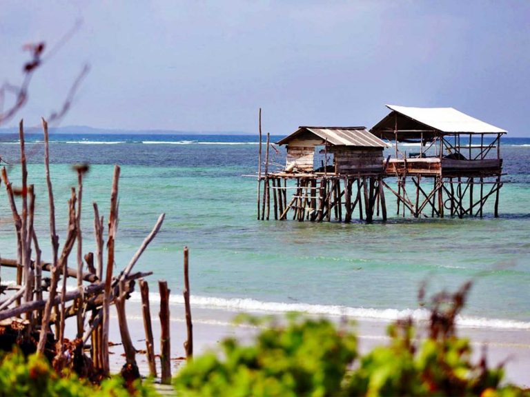 Trikora Beach Kelong