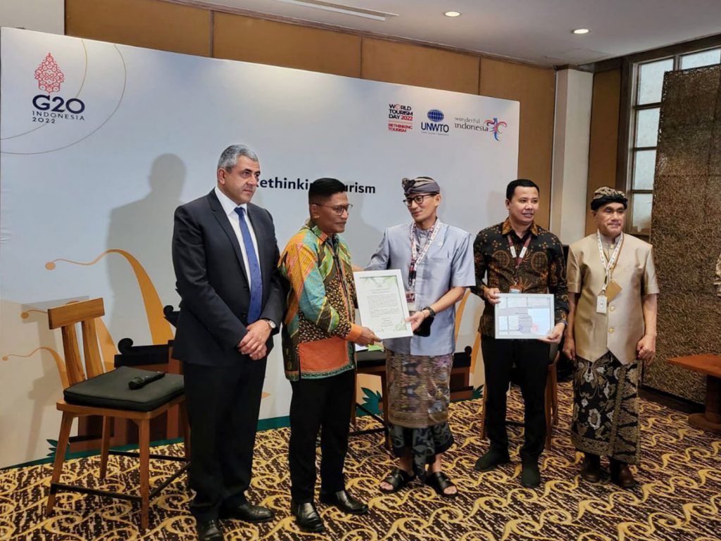 Bintan Resorts - Received Sustainable Awards from Sandiaga Uno