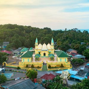 Wisata Budaya - Masjid Sultan Riau Pulau Penyengat
