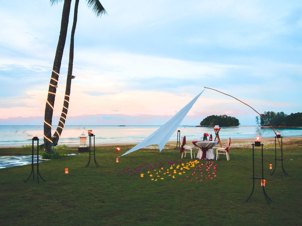 Beachfront Romantic Dinner at Mayang Sari Beach