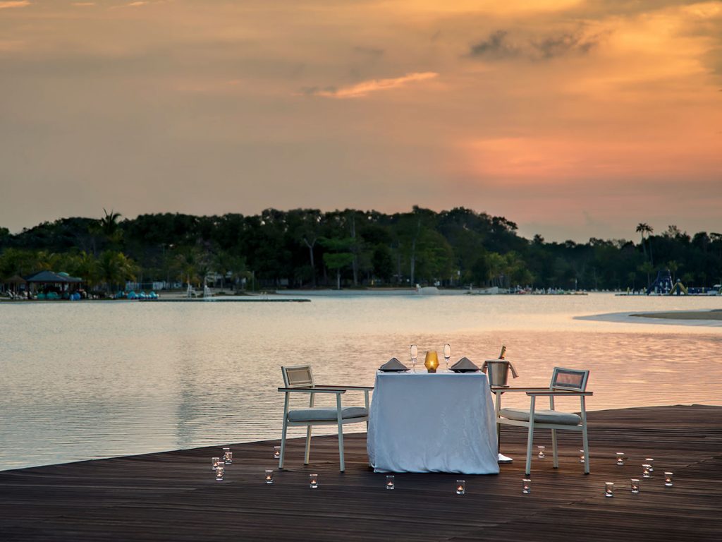Romantic Dinner at Crystal Lagoon