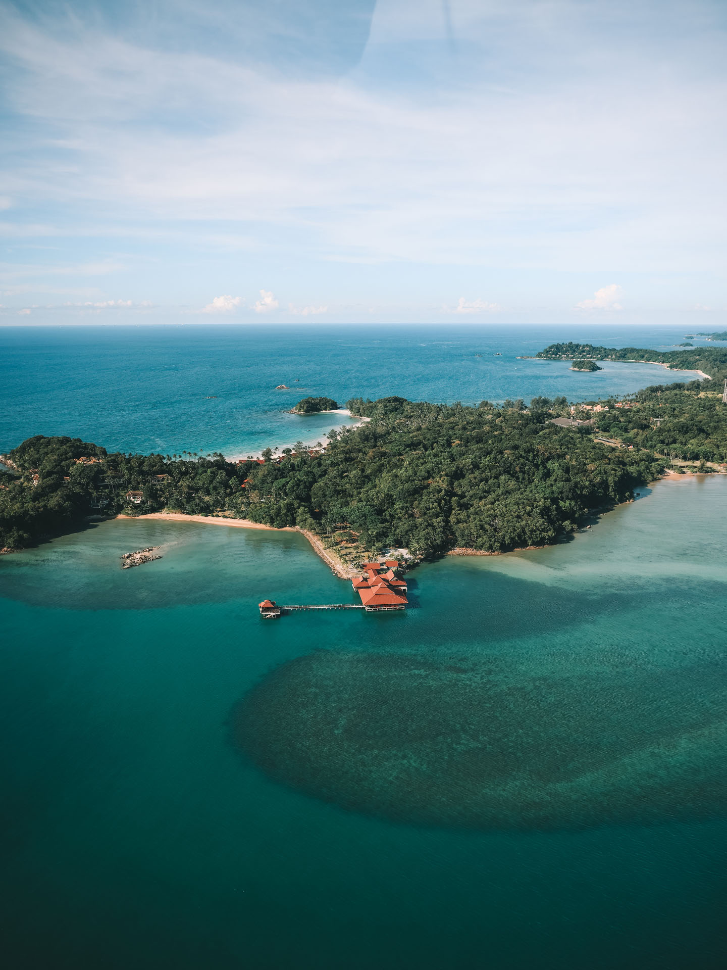 Calypso Floating Bar with FlyBintan