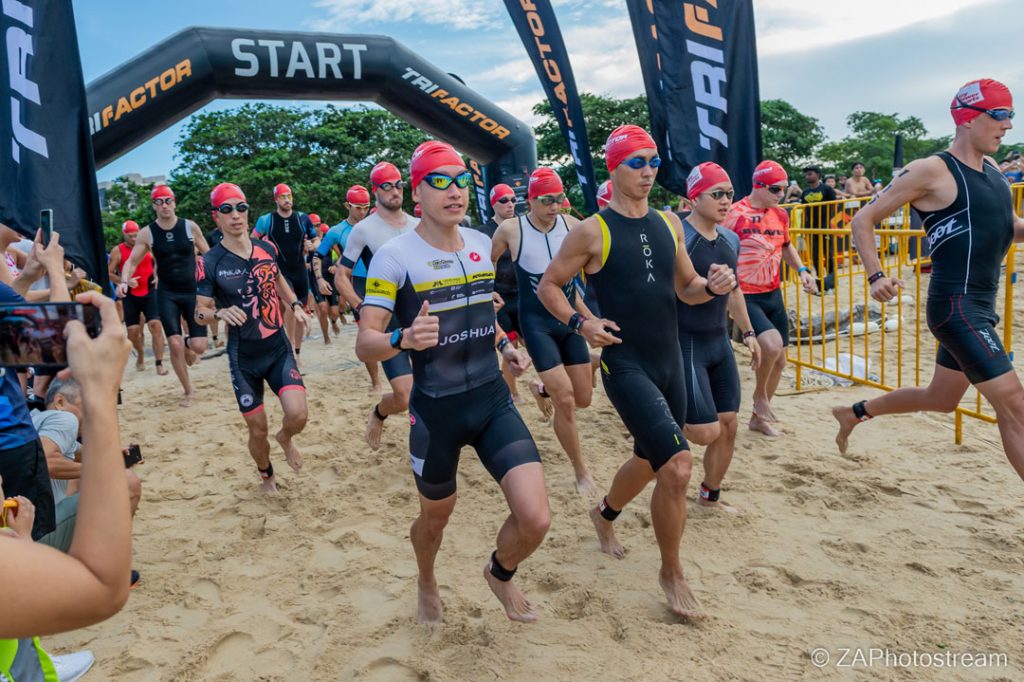 Bintan Triathlon 2023 - Start swimming