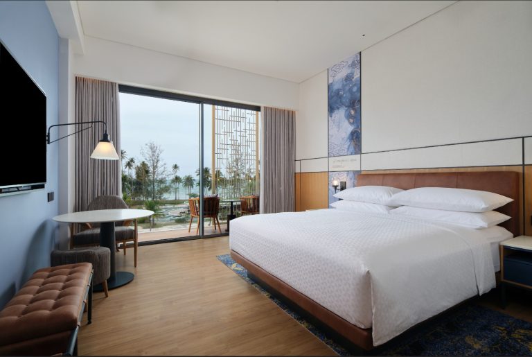 Four Points by Sheraton Bintan - Deluxe King